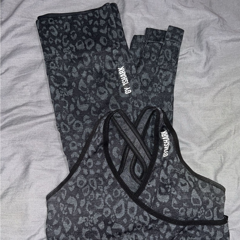 Gymshark matching sport bra and leggings